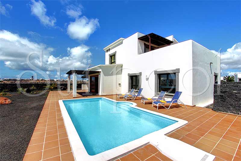 Villa Coral de Luxe - villas en lanzarote con piscina privada