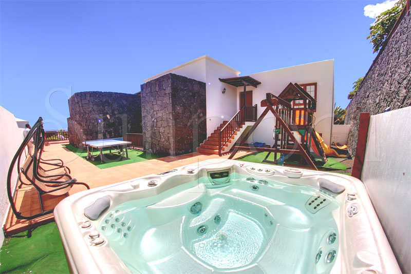 Villa Amina 25 - villas en lanzarote con piscina climatizada