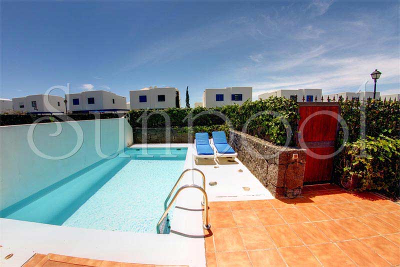 Villa Calma - villas en lanzarote con piscina climatizada