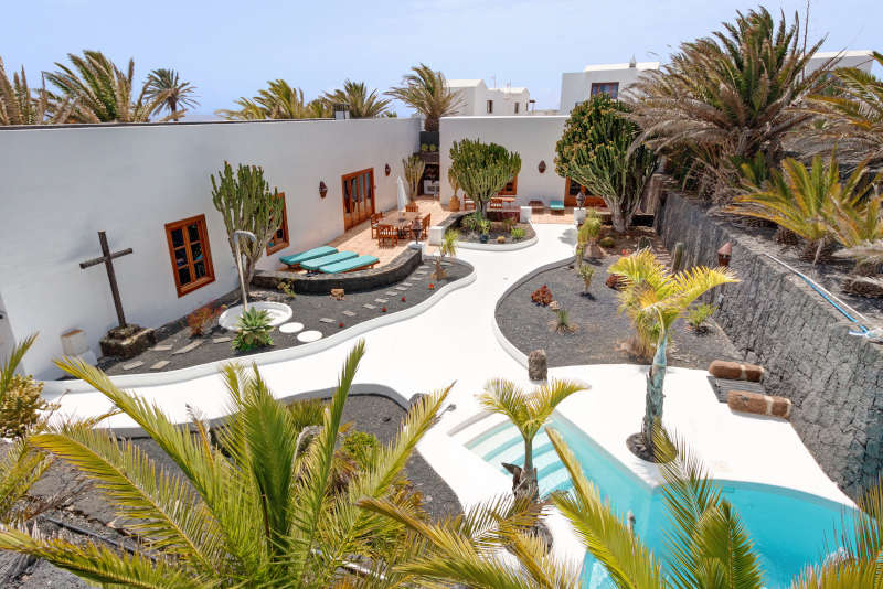 Villa El Cactus - villas en lanzarote con piscina climatizada