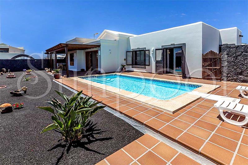 villas en lanzarote piscina privada, Villa El Faro