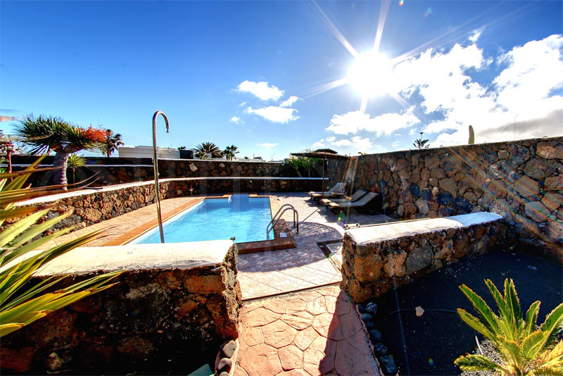 Villa Luisa - villas en lanzarote piscina privada