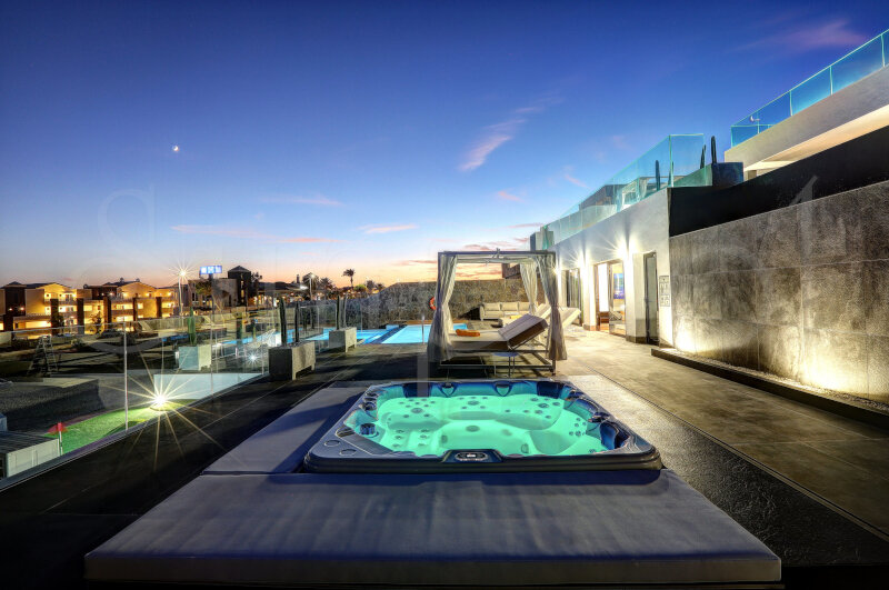 Villa Infinity - villas en lanzarote con piscina climatizada