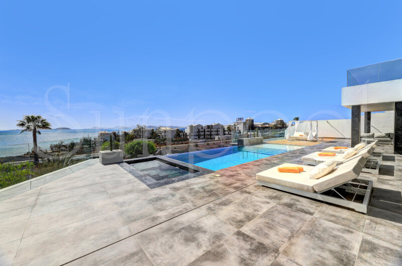 Villa Infinity - alquiler de villas en lanzarote con piscina privada