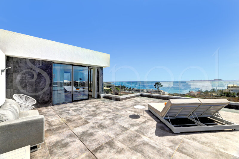 Villa Infinity - villas en lanzarote con piscina climatizada