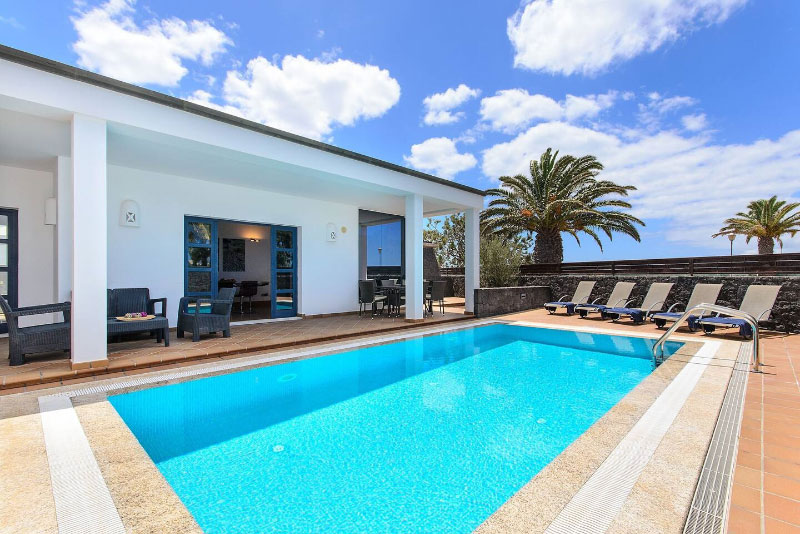 Villa Mamma Mia A - alquiler de villas en lanzarote con piscina privada